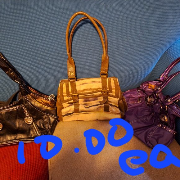 Purses - Picture 7 of 10